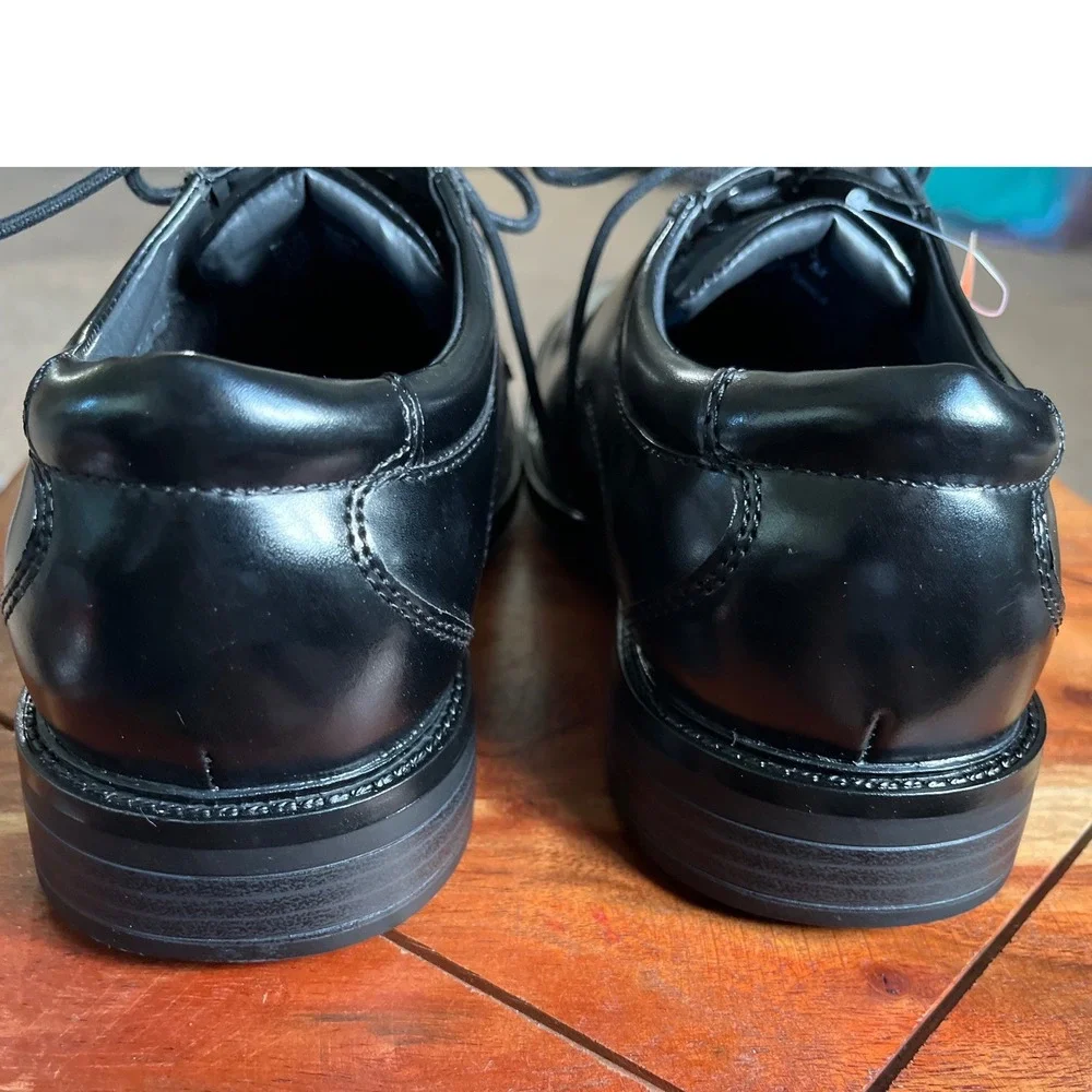 Dockers Irving Mens Black Slip Resistant Memory Foam Oxford Shoes 7M NWT
